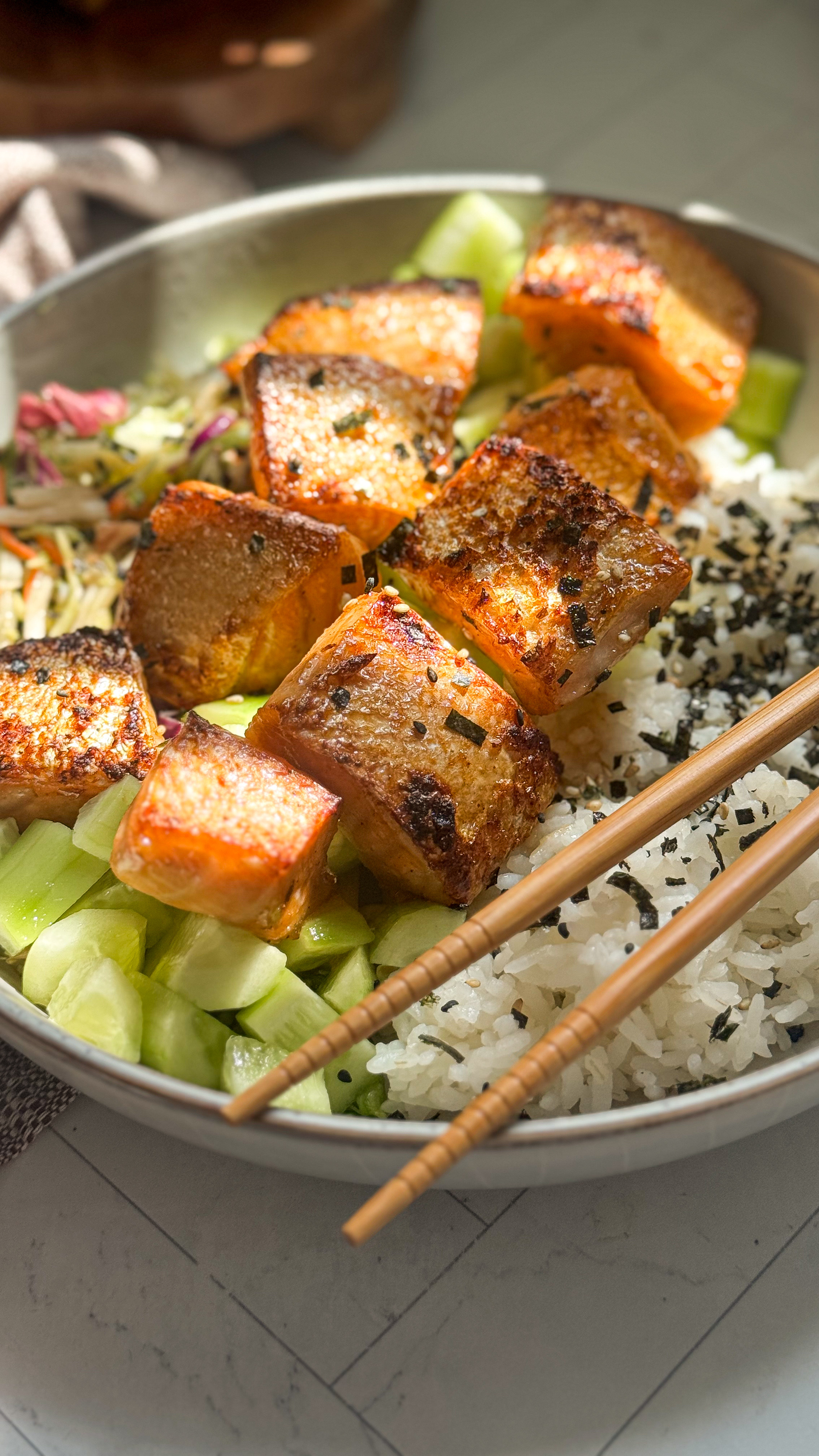 Hot & Spicy Salmon Belly Bowl (Air Fryer Recipe, 32g Protein)